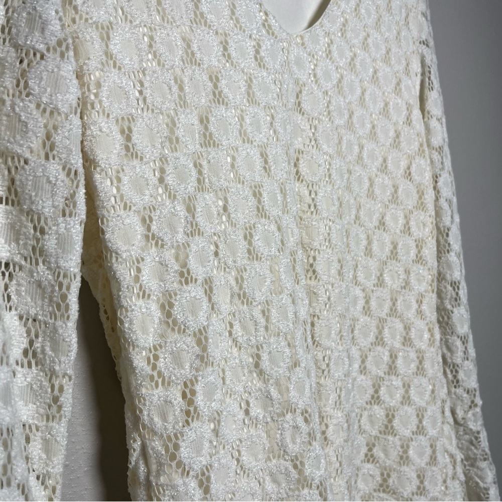 Bill Blass Womens Rayon Nylon Blouse M White Lace V-Neck Long Bell Sleeve‎ Top - Picture 8 of 10